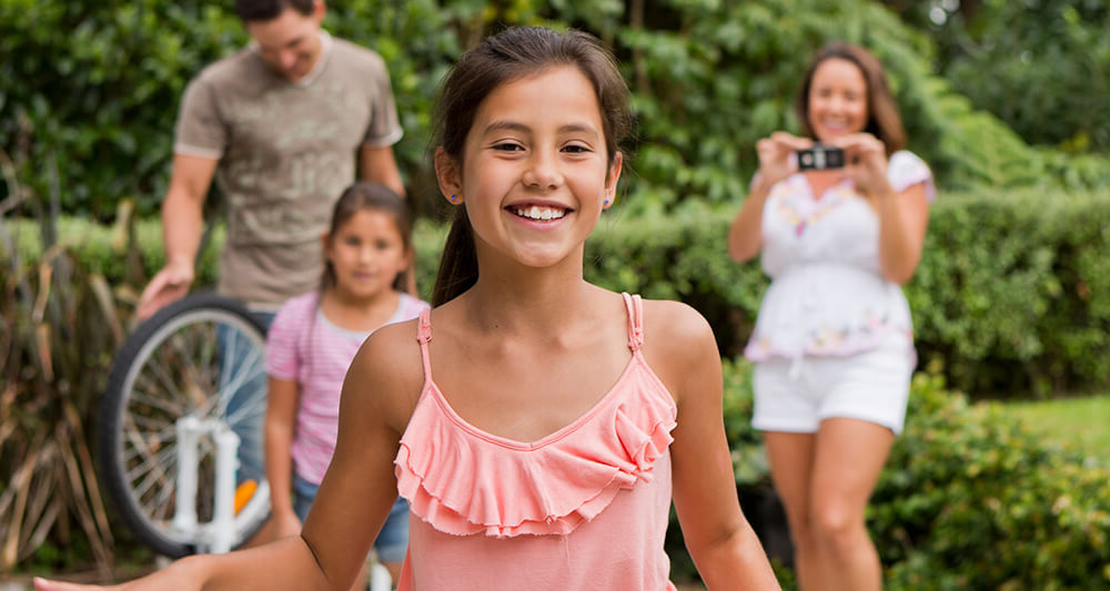 Picture of a girl who loves to swimming and art and school